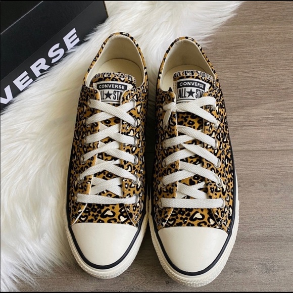 NWT Converse Leopard Heart Chuck Taylor All Star - Picture 4 of 9